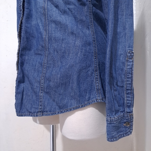 Eddie Bauer | Blue snap button up womans long sleeved shirt - Picture 3 of 9